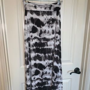 tie dye maxi skirt